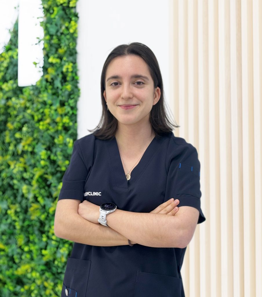 Dentista General_Marta Gavín_Clinica_dental Medyclinic_Carabanchel