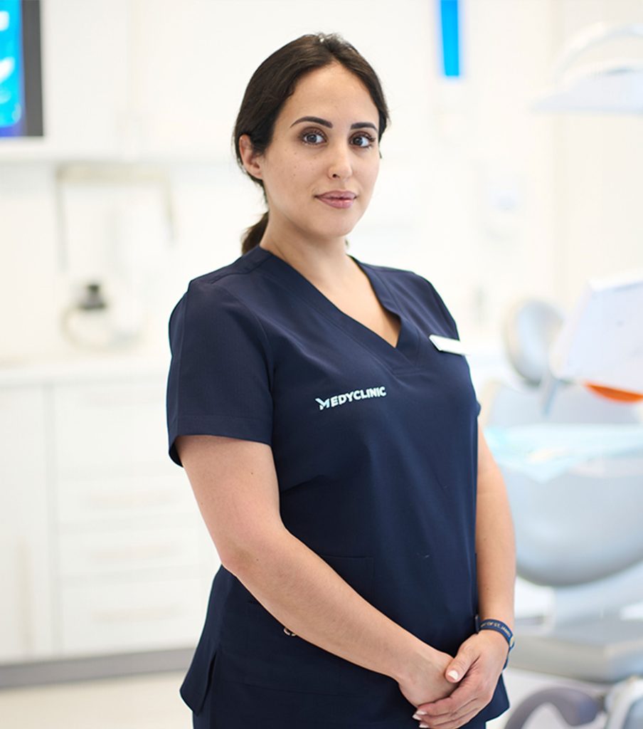 Higienista_Ana_medyclinic_clinica dental Andujar