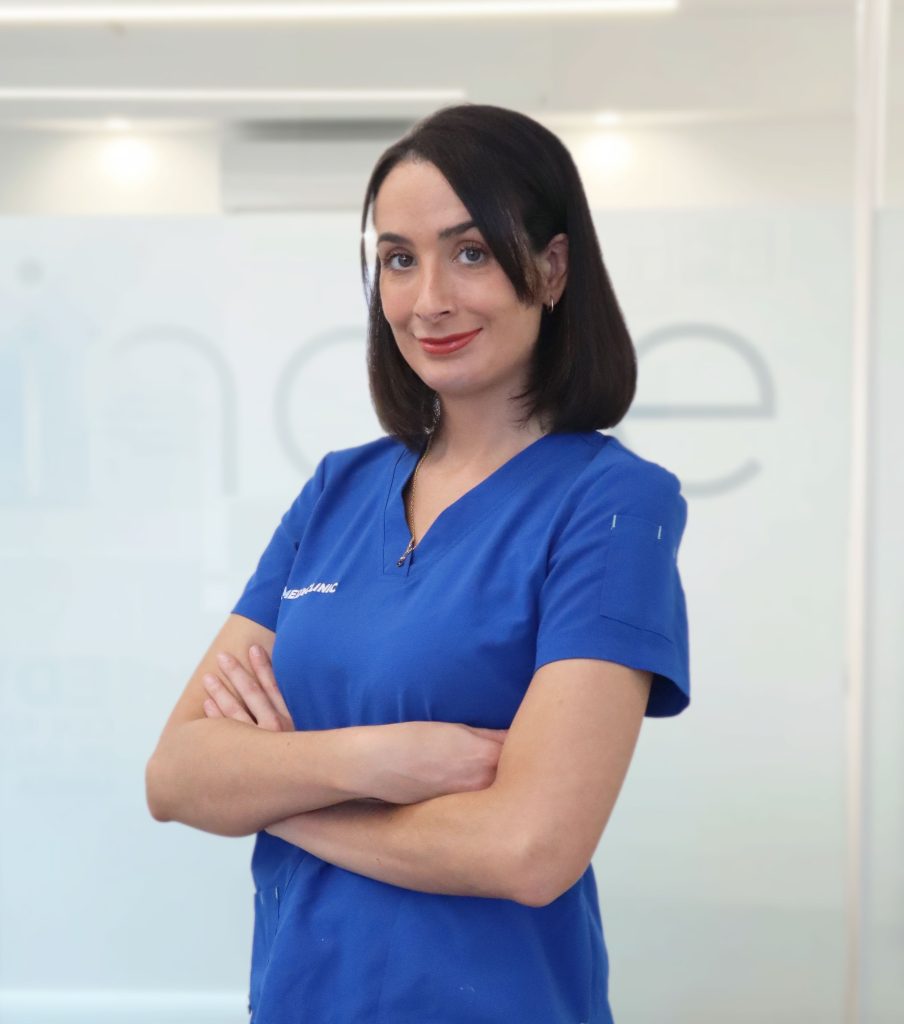 Higienista_Melani_medyclinic_clinica dental Benalmádena