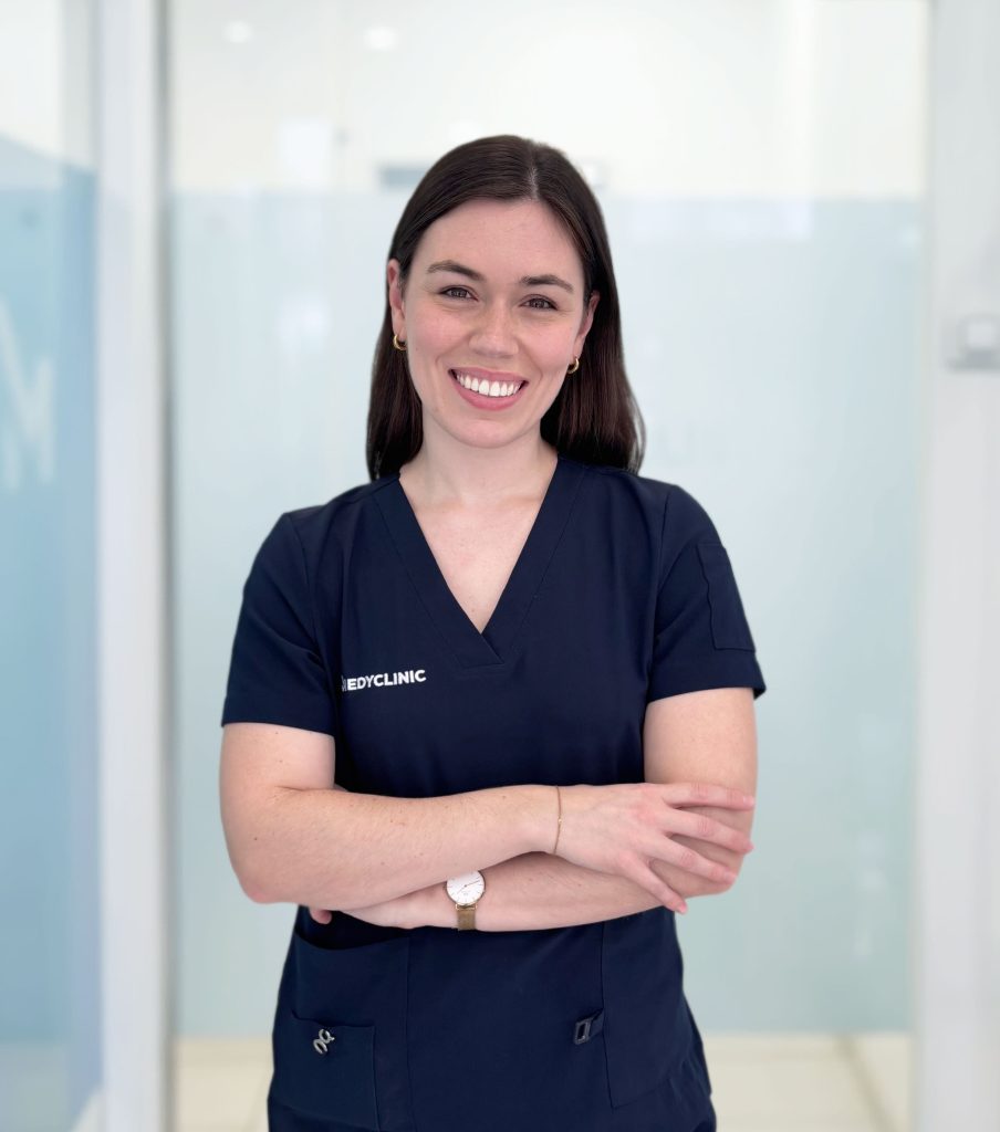 Ortodoncista-Carla_Ubeda_Clinica dental_Medyclinic_Granada