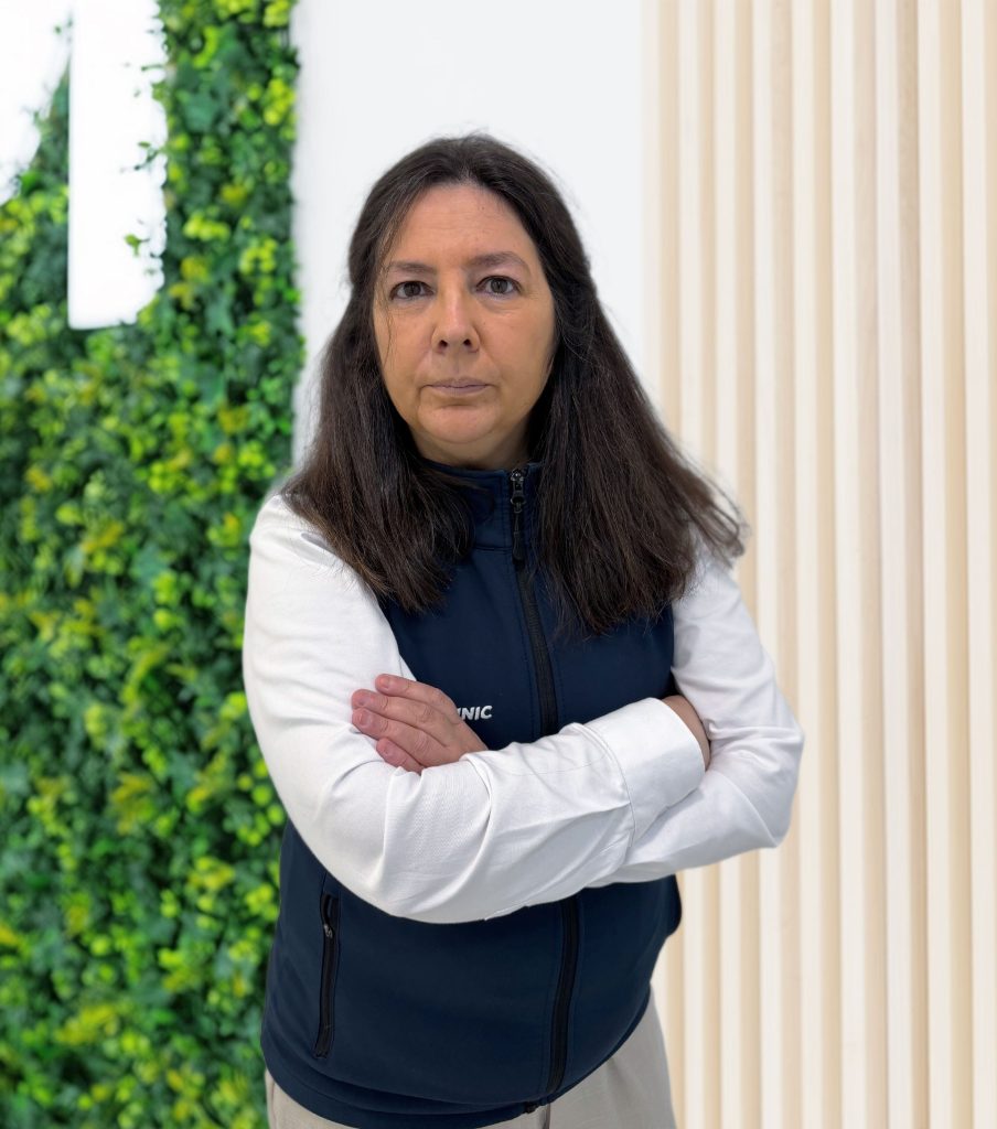 Recepcionista_María Teresa_Clinica dental Medyclinic_Carabanchel_