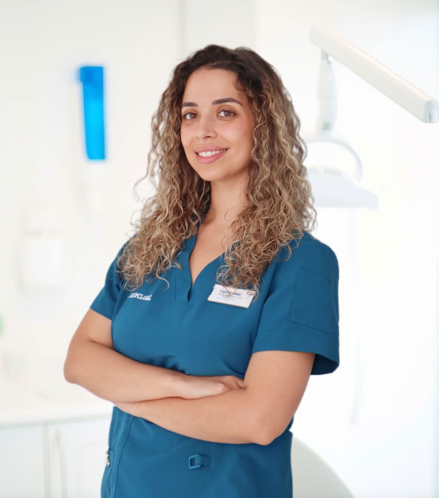 odontóloga_general_Luz_Requero_medyclinic_EQUIPO